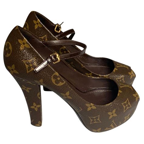 louis vuitton chaussure femme talon|louis vuitton golf club.